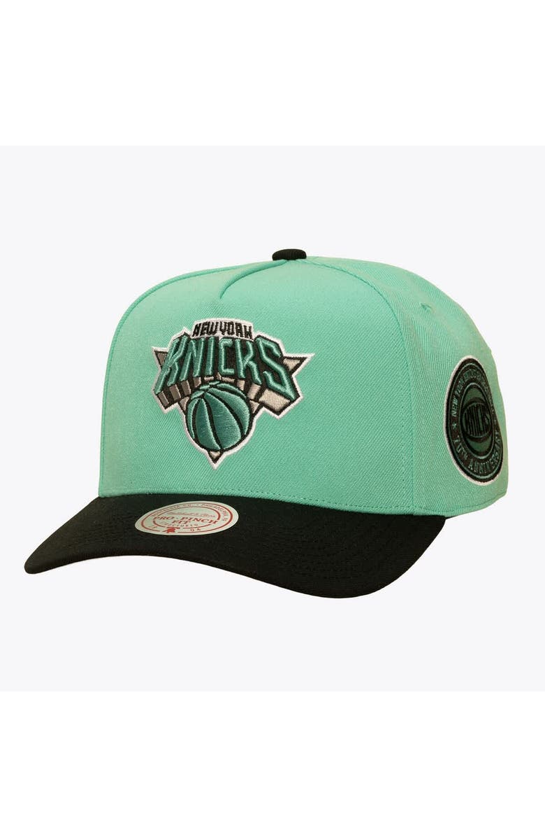 Mitchell & Ness Men's Mitchell & Ness Mint/Black New York Knicks In the City Pro Pinch Snapback Hat, Main, color, Mint