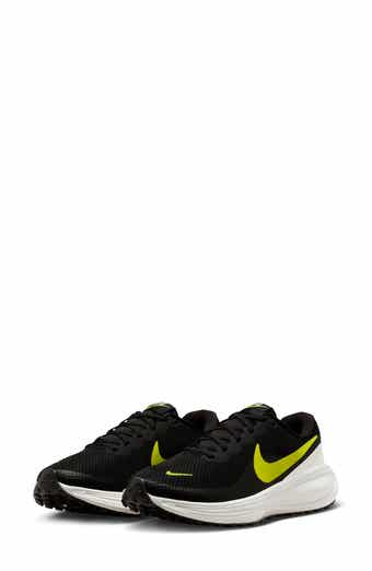 Revolution 8 Running Shoe