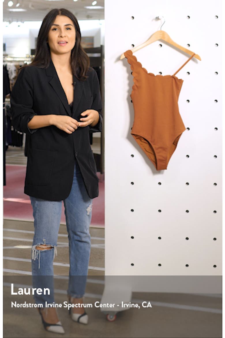 Scallop One-Shoulder One-Piece Swimsuit video