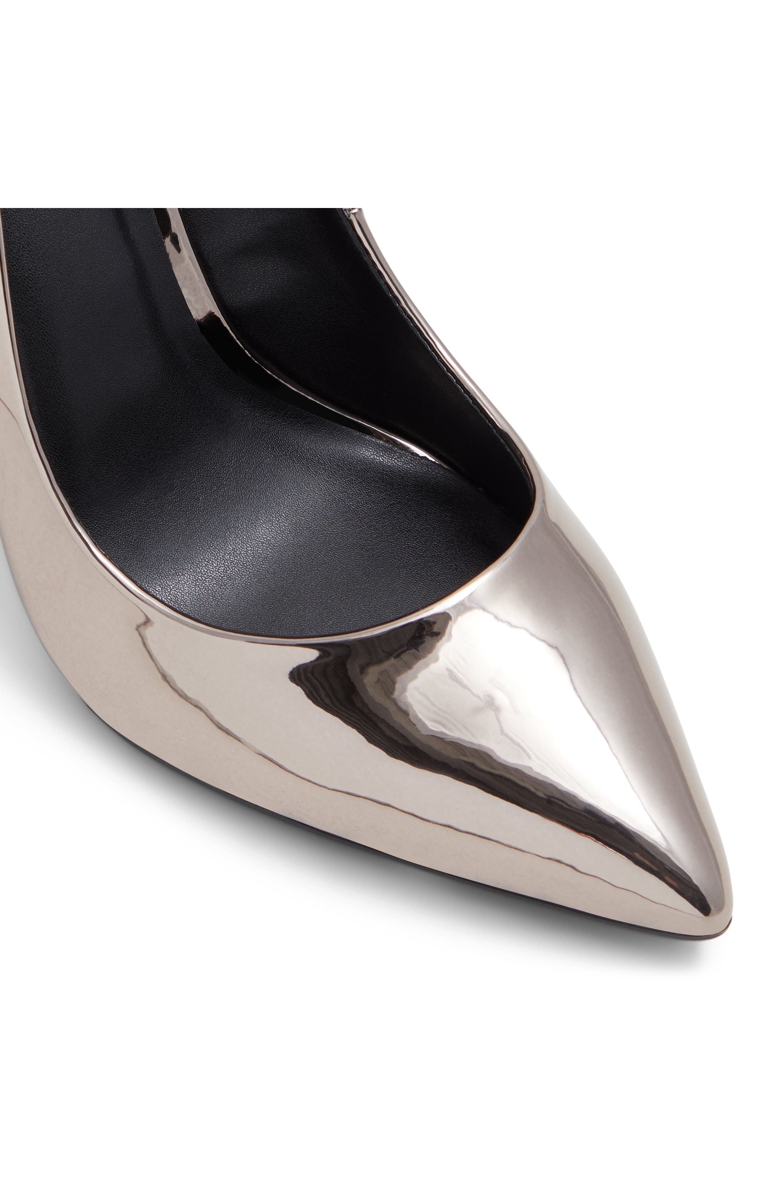 Lala Pointed Toe Pump