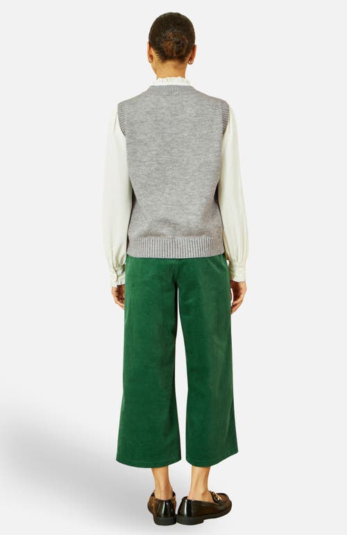 Yumi Knitted Flower Sleeveless Sweater Vest In Gray