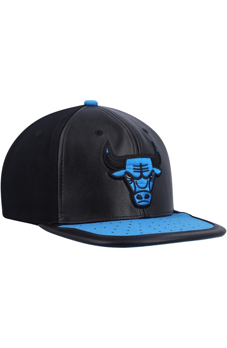 Mitchell & Ness Men's Mitchell & Ness Black/Royal Chicago Bulls Day One Snapback Hat, Alternate, color, Black