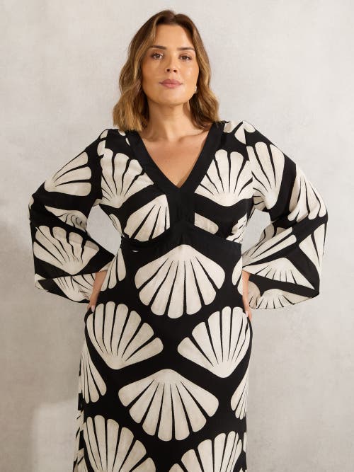 Live Unlimited Shell Print Flared Sleeve V-neck Dress In Multi