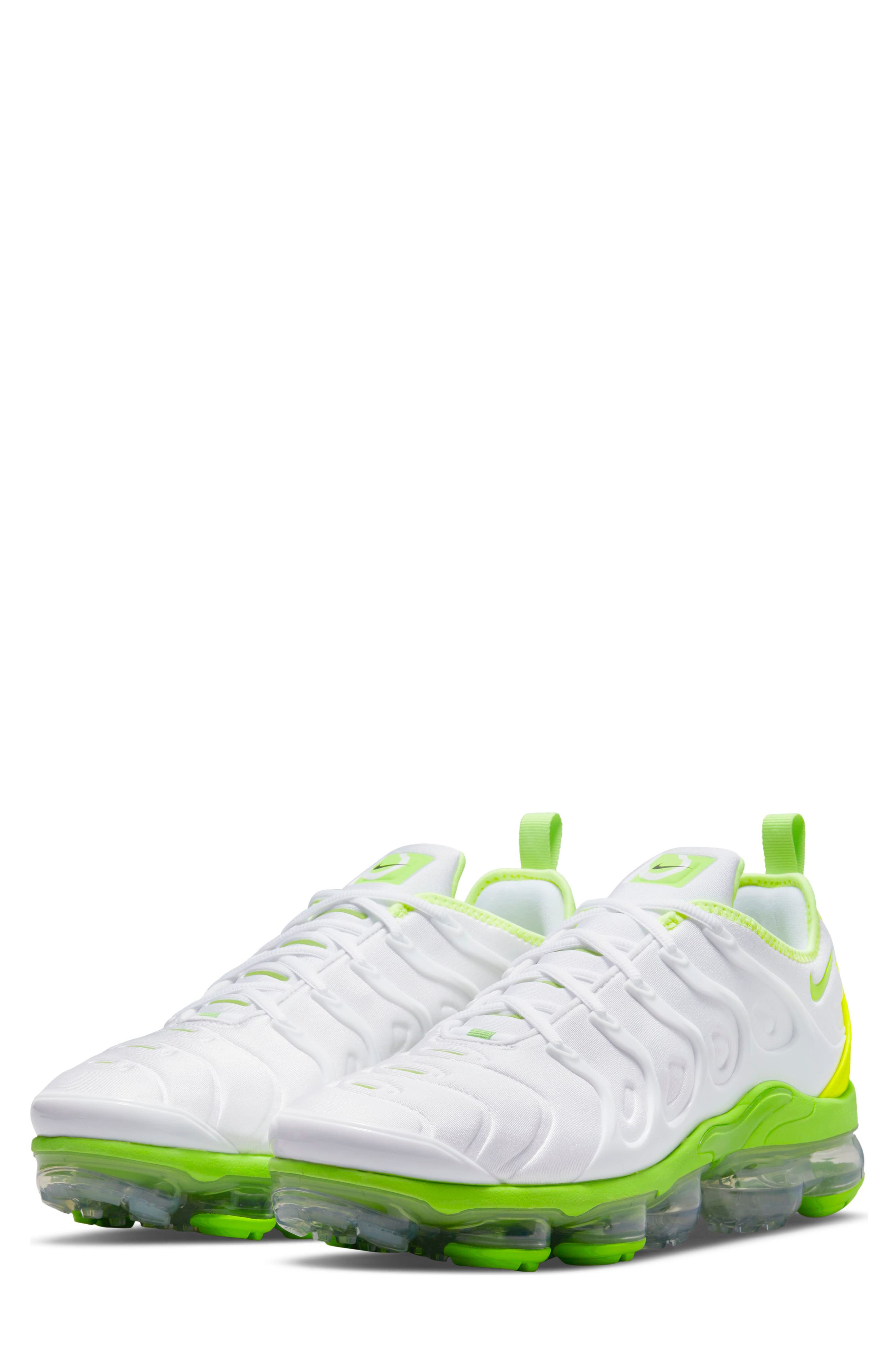 Nike Air VaporMax Plus Sneaker, Main, color, 