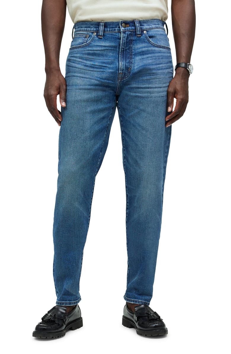 Madewell Relaxed Taper Stretch Selvedge Jeans, Main, color, Barrington Wash