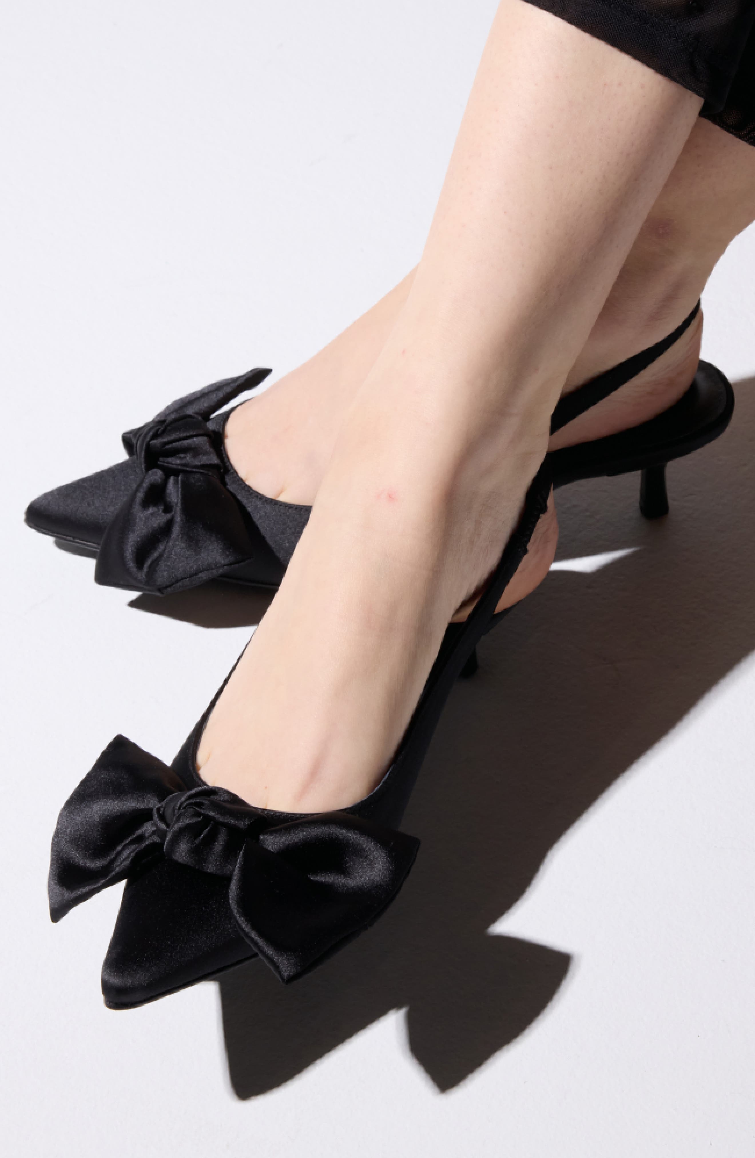 Yosi Samra Elise Slingback Pointed Toe Kitten Heel Pump, Alternate, color, Black