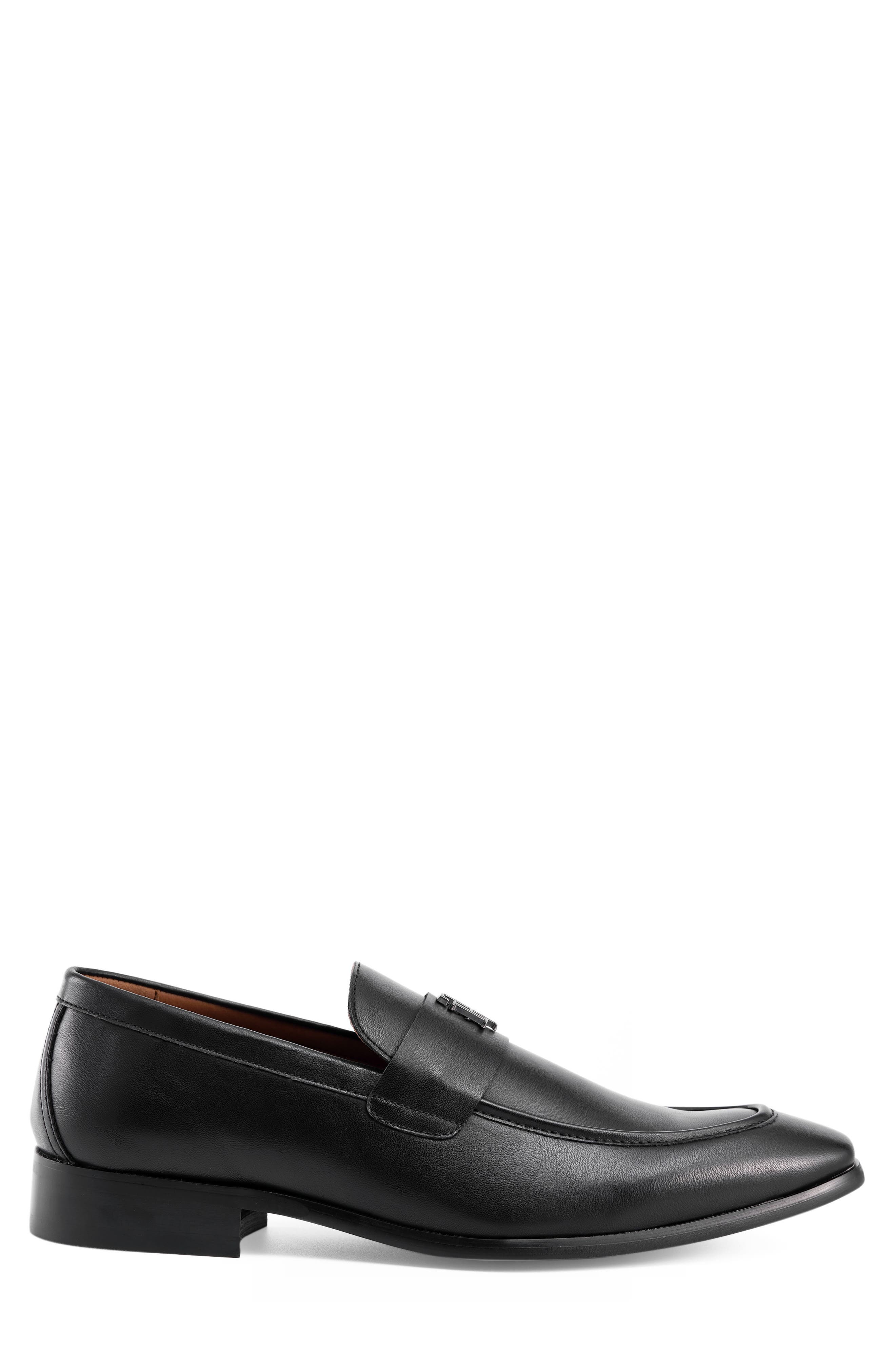 Tommy Hilfiger Sawlin Loafer, Alternate, color, Black