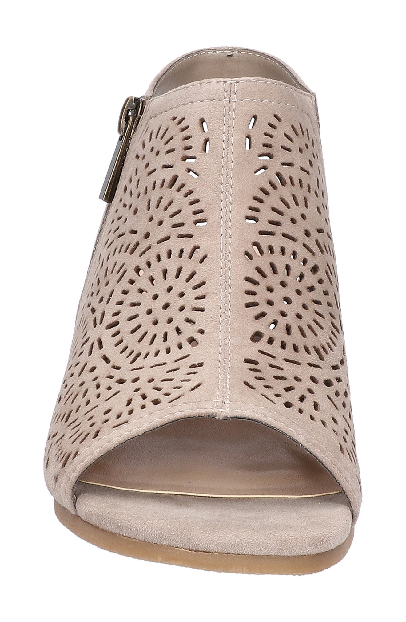 Amiyah Sandal, Alternate, color, STONE SUEDE