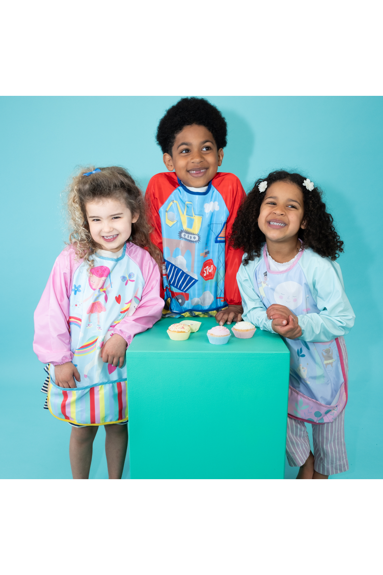 Apron with Sleeves, Alternate, color, Construction