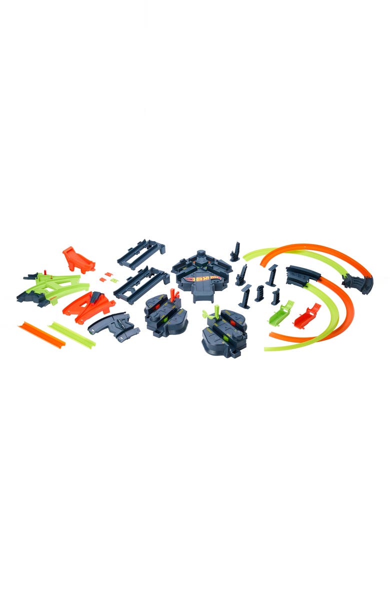 Hot Wheels Mattel Hot Wheels<sup>®</sup> Colossal Crash Track Set, Alternate, color,
