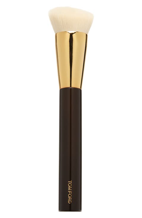 Shade & Illuminate Foundation Brush 2.5