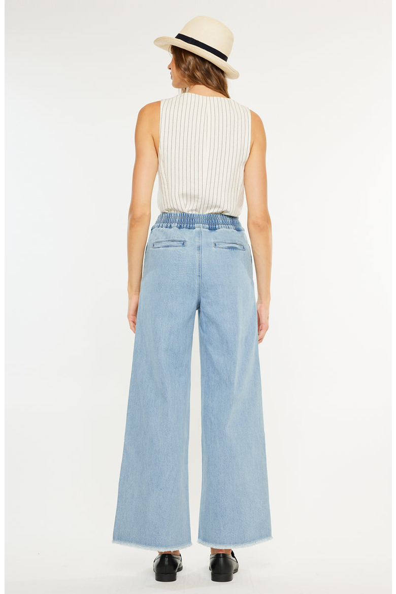 Dia Ultra High Rise Wide Leg Jeans, Alternate, color, Light Wash
