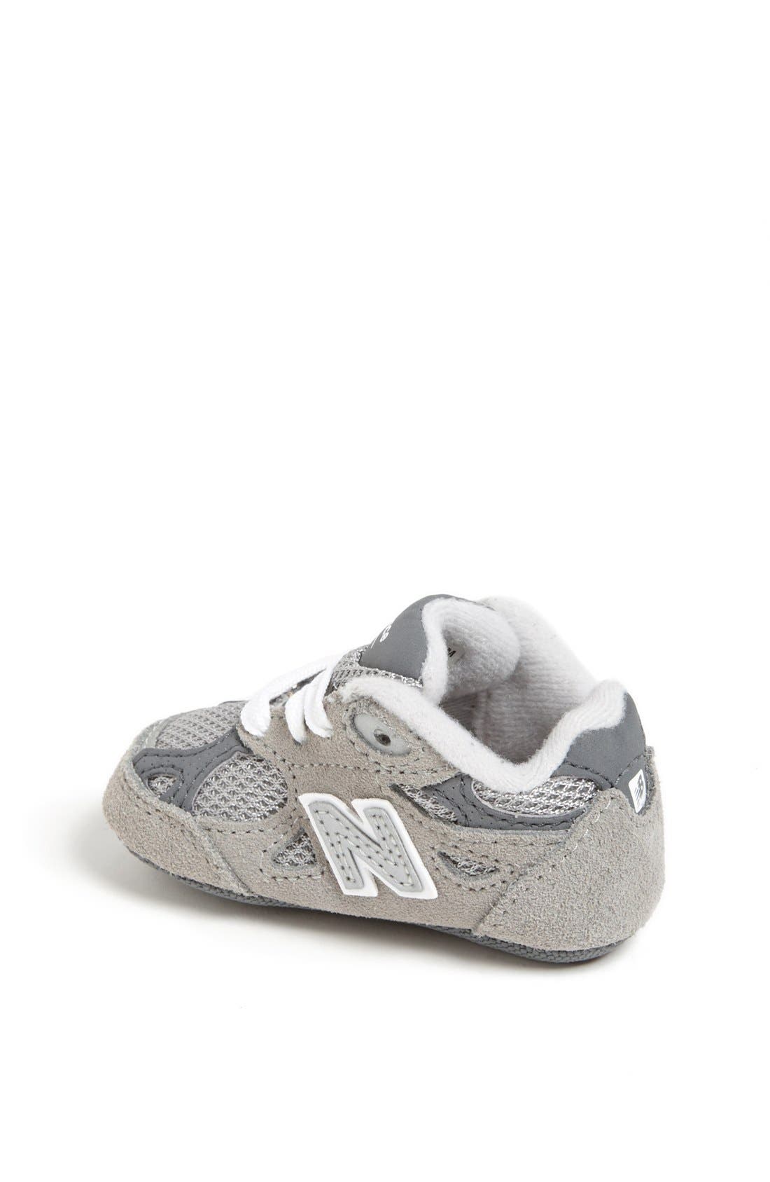 '990' Crib Sneaker, Alternate, color, GREY