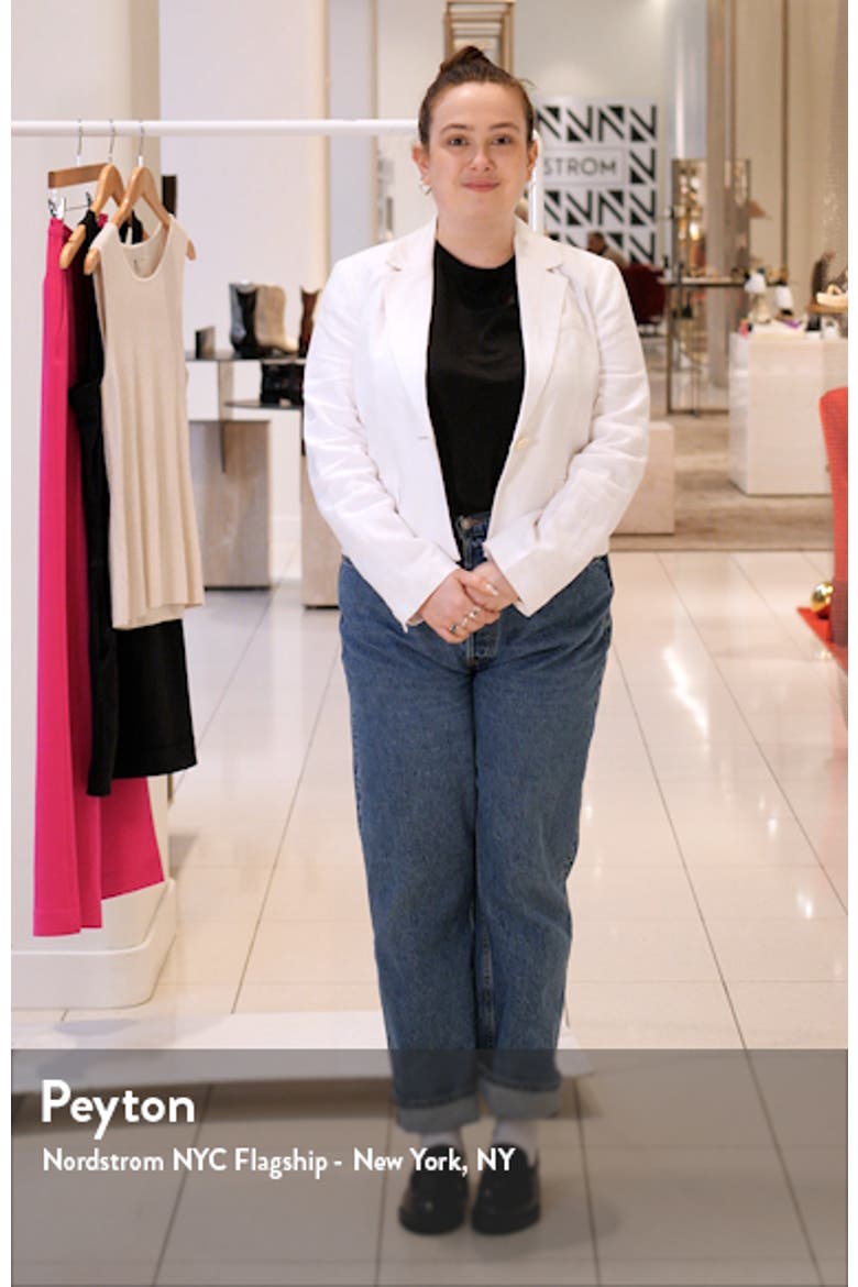Crop Linen Blazer video