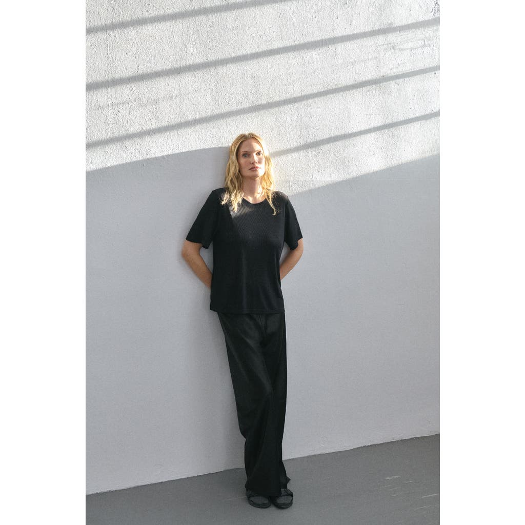 Silk Laundry Ribbed T-shirt Black In Black