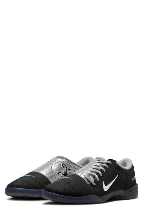 Total 90 Soccer Sneaker