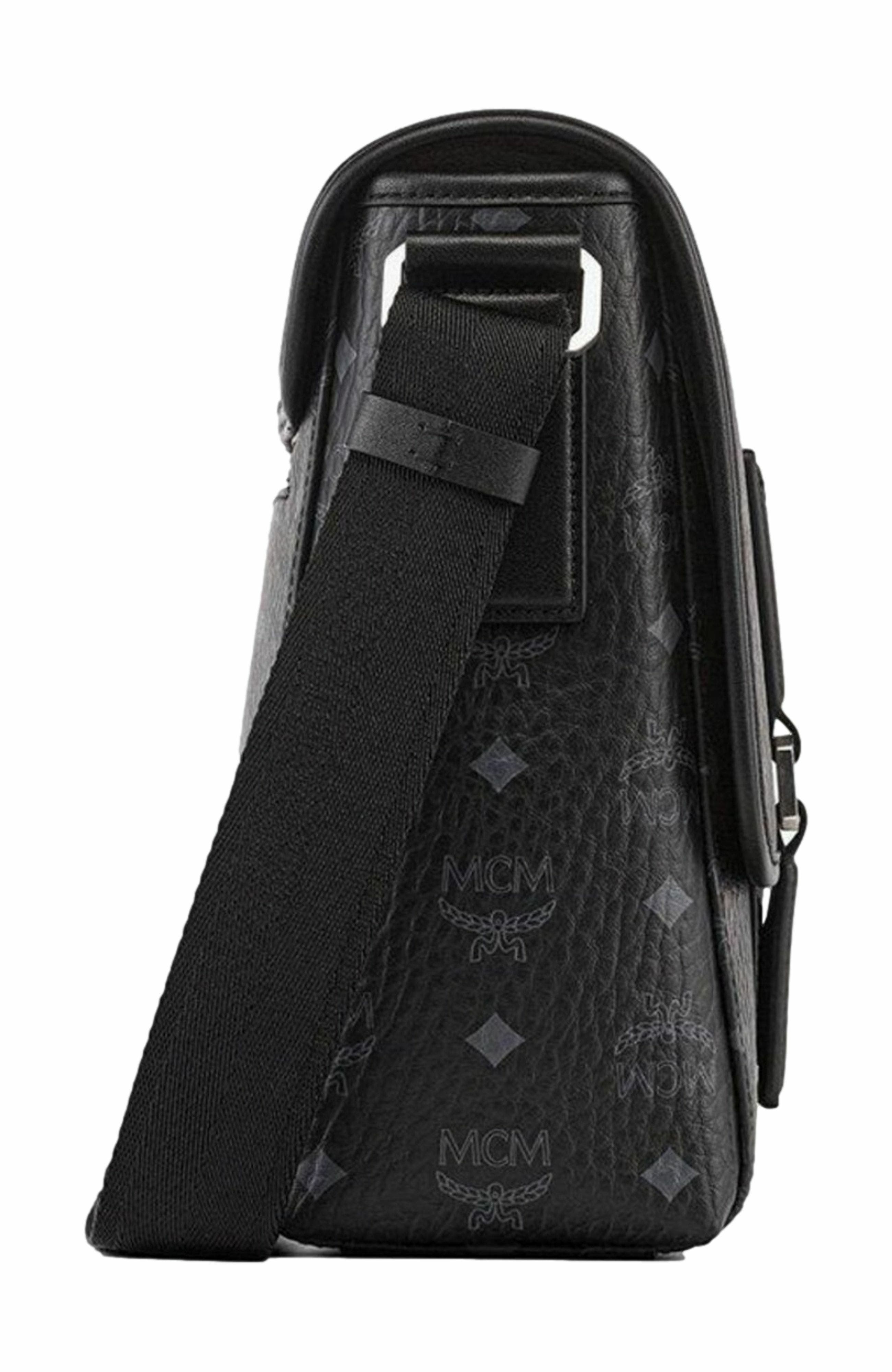 MCM Aren Messenger in Visetos, Alternate, color, 