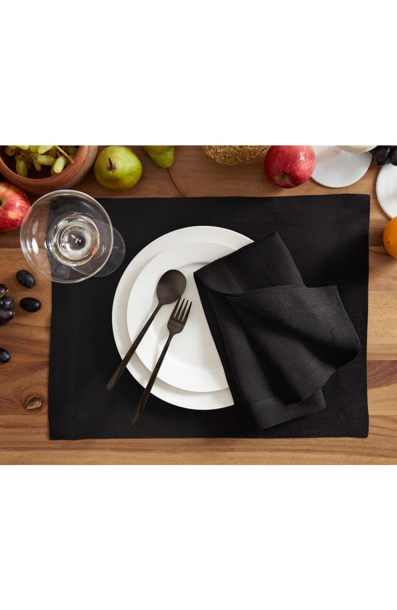 Solino Home Linen Dinner Napkins - Sonoma, 20" x 20" Inch, Alternate, color, Black