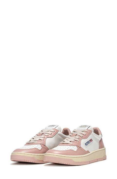 Medalist Low Top Sneaker (Women)