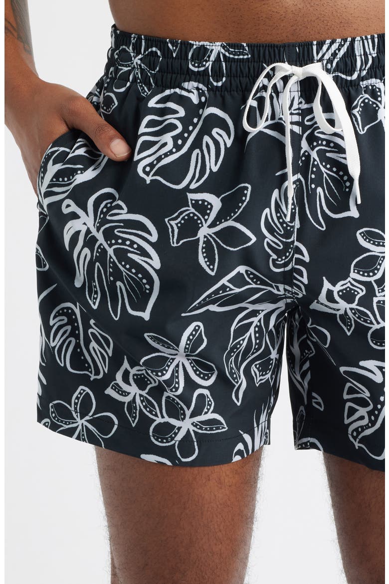 Briefly in Paradise 5.5-Inch Swim Trunks, Alternate, color, BLACK PATTERN BASE PLAIDS