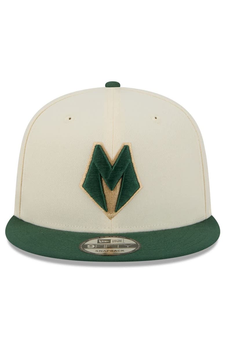 Men's New Era Tan/Hunter Green Milwaukee Bucks 2025/26 City Edition 9FIFTY Snapback Hat, Alternate, color, Tan