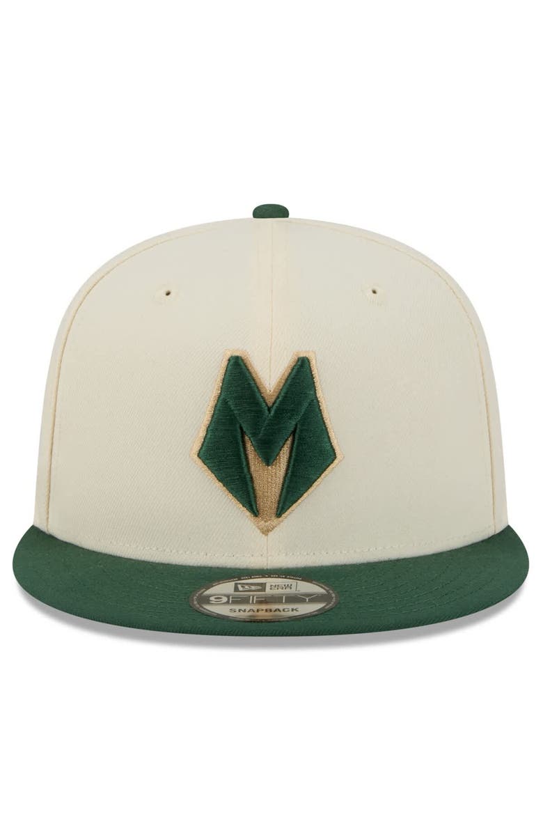 New Era Men's New Era Tan/Hunter Green Milwaukee Bucks 2025/26 City Edition 9FIFTY Snapback Hat, Alternate, color, Tan