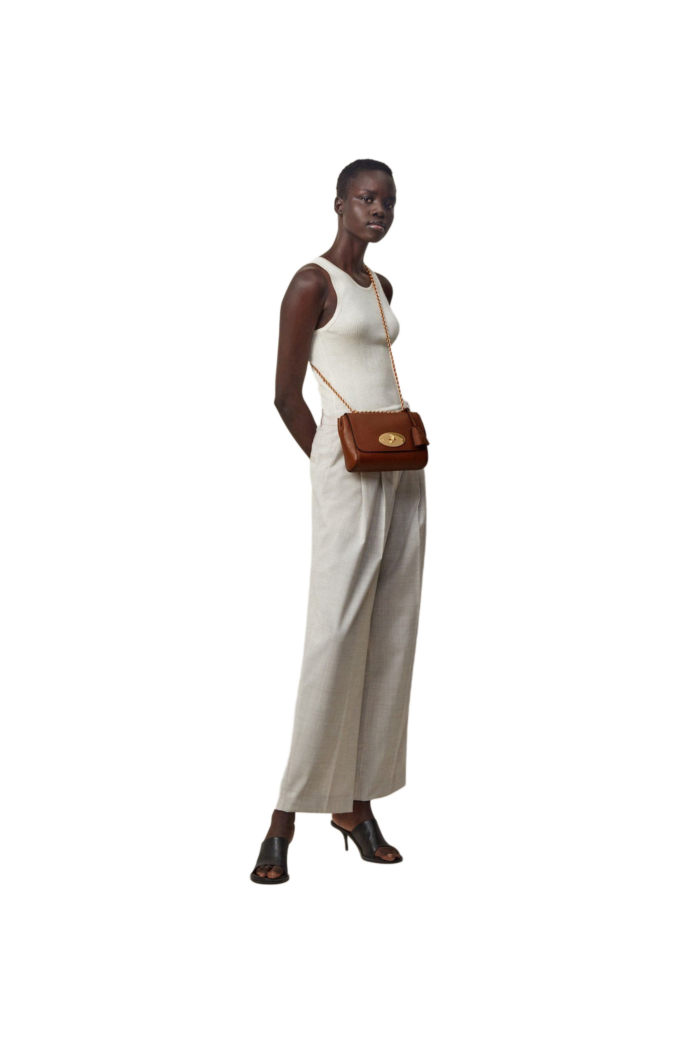 Mulberry Lily, Alternate, color, Oak