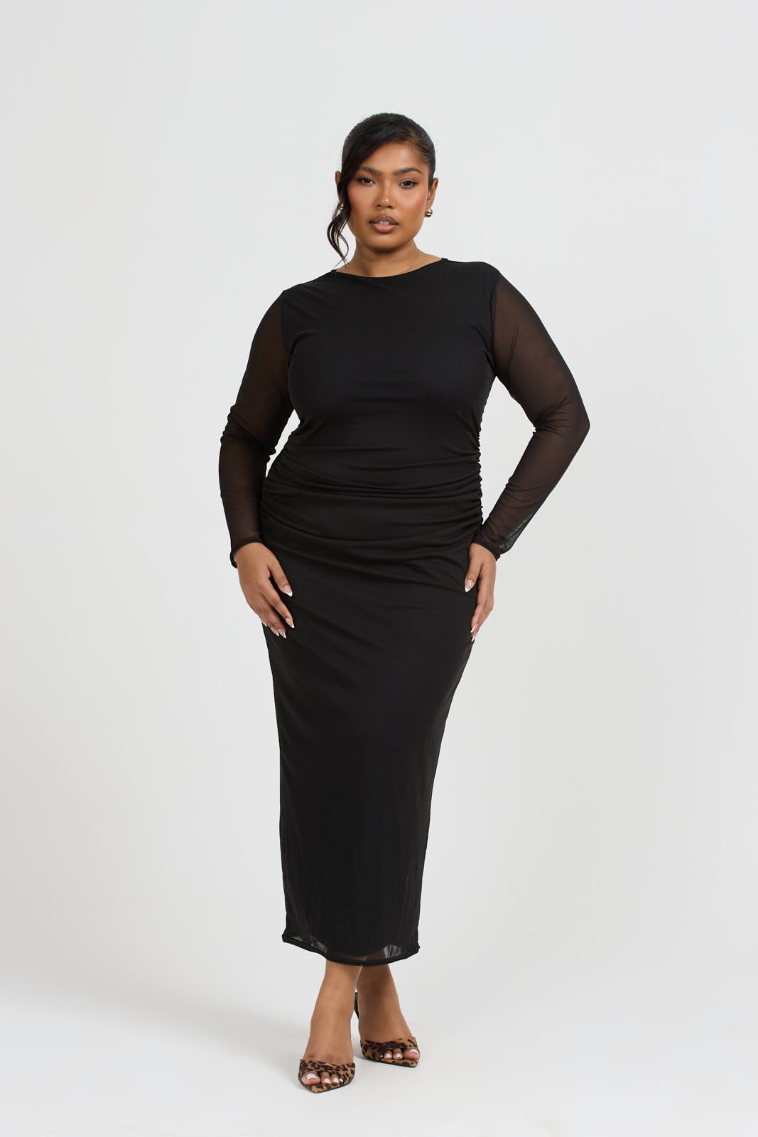 FASHION-SZN CURVE Curve Long Sleeved Midaxi Dress in Black 