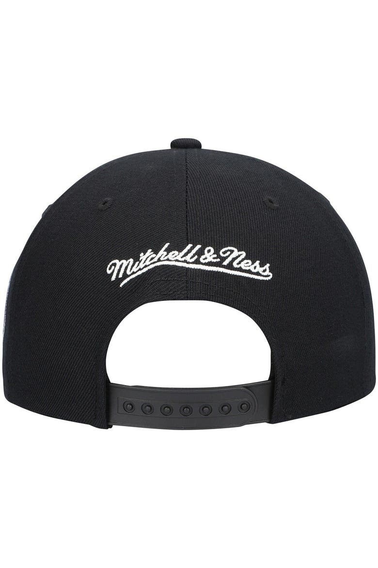 Men's Mitchell & Ness Black Dallas Mavericks Hardwood Classics Script 2.0 Snapback Hat, Alternate, color, Black