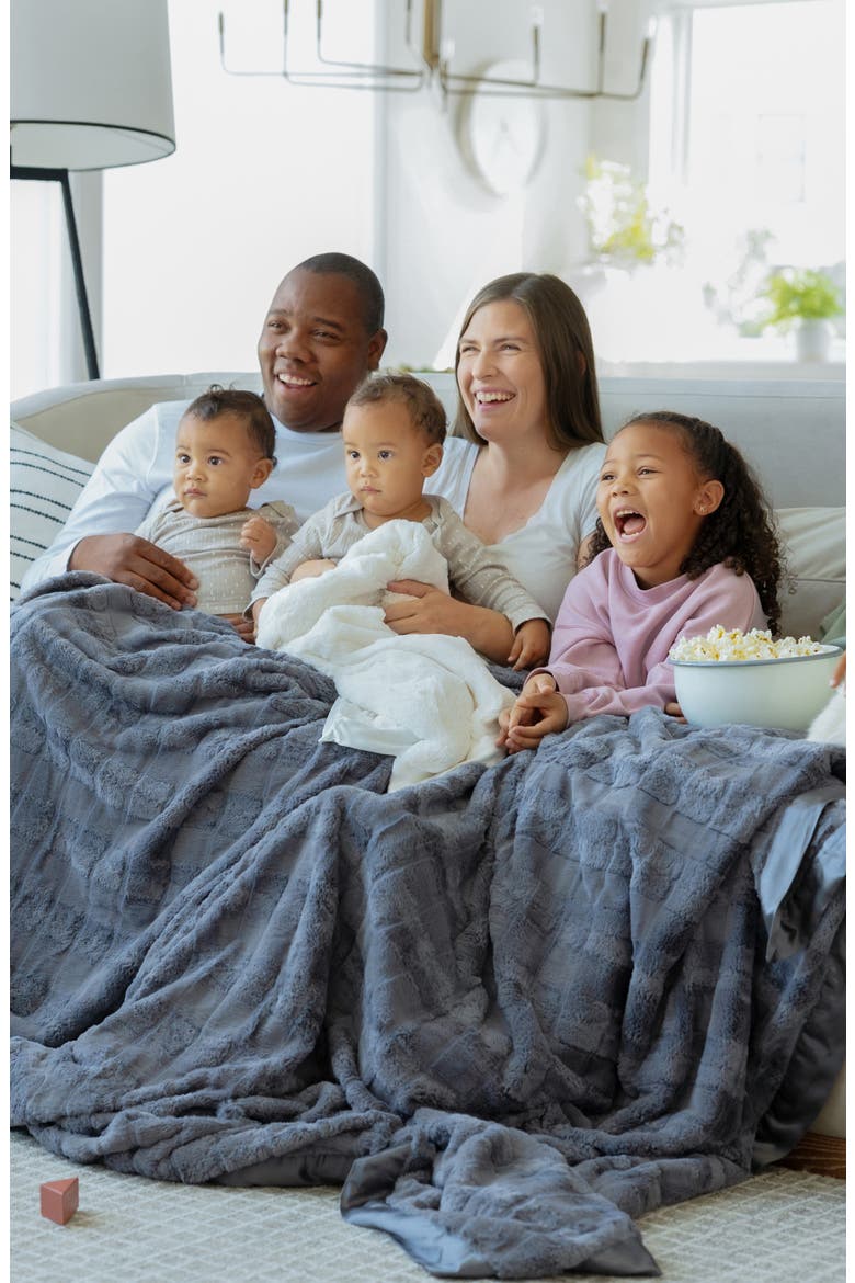 Giraffe at Home Luxe Waterfall Throw Blanket, Alternate, color, CHARCOAL