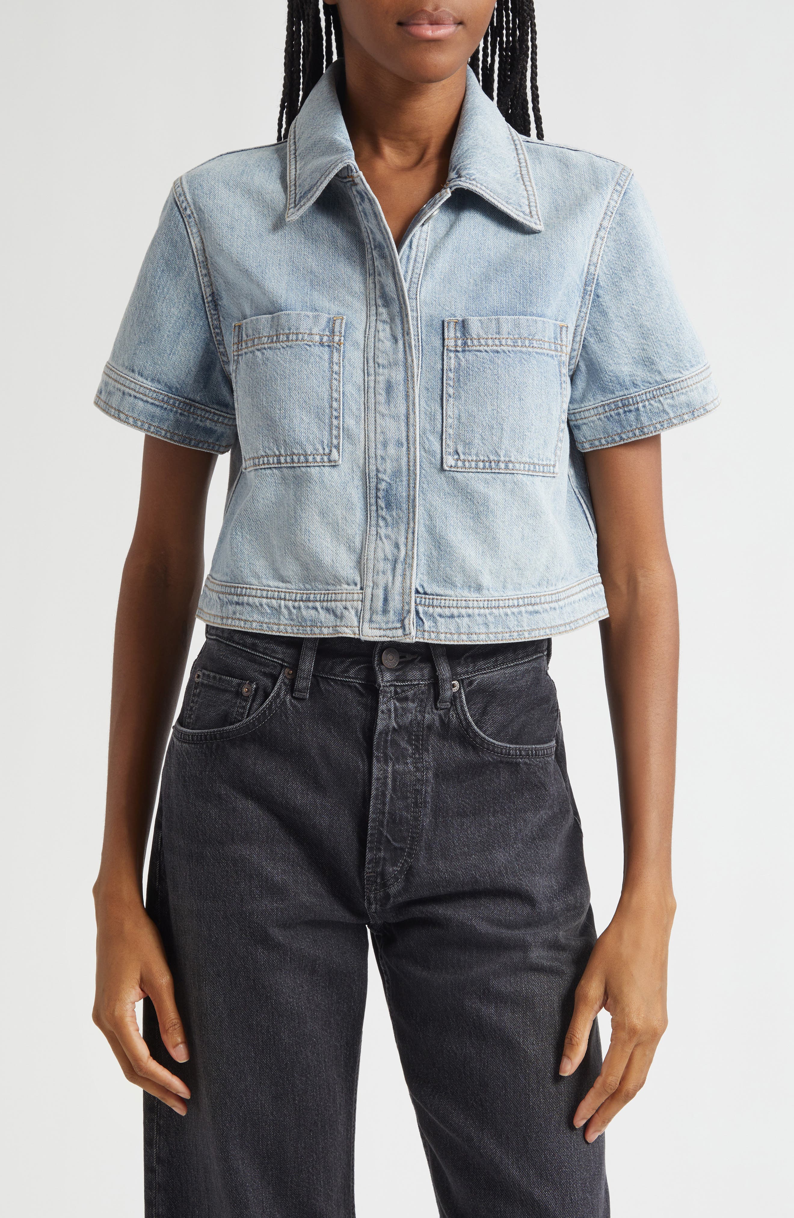 Alice And Olivia Alice + Olivia Tesha Crop Denim Button-up Shirt In Blue