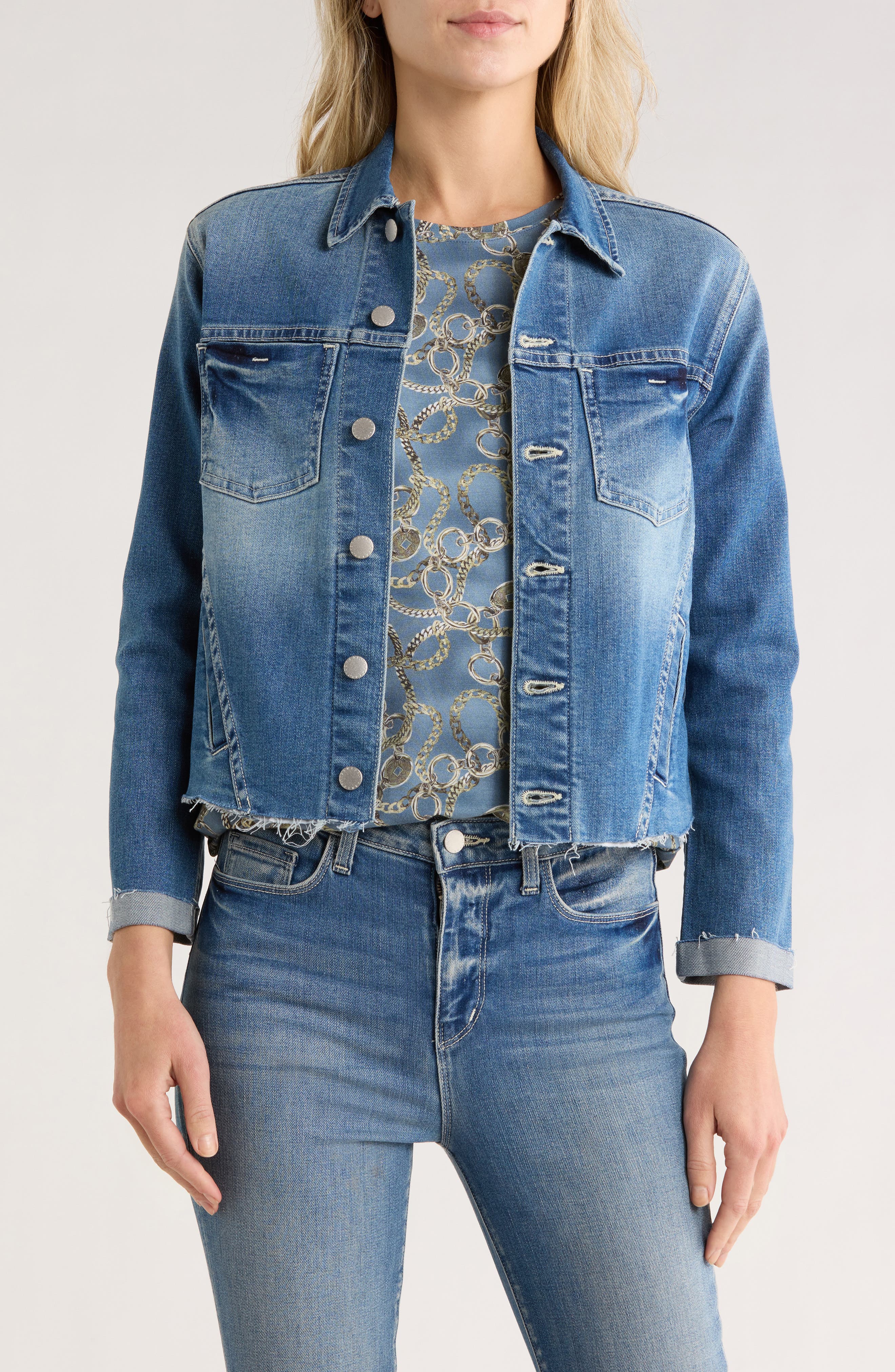 L'AGENCE Janelle Slim Fit Raw Hem Denim Trucker Jacket