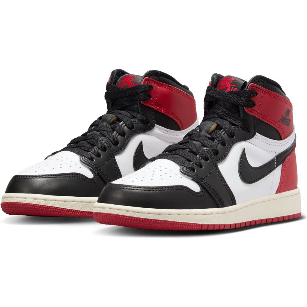Nike Air Jordan 1 Retro High Sneakers In White