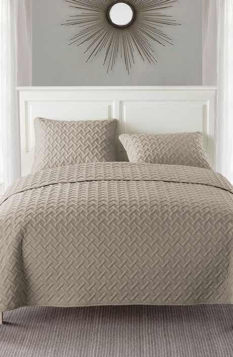 VCNY HOME Nina Embossed Basketweave Quilt Set