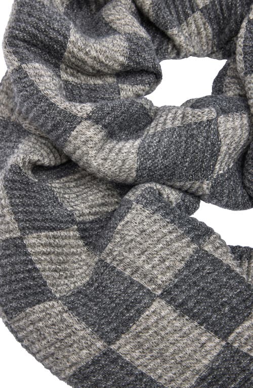 Saachi Fringe Checkered Scarf In Grey