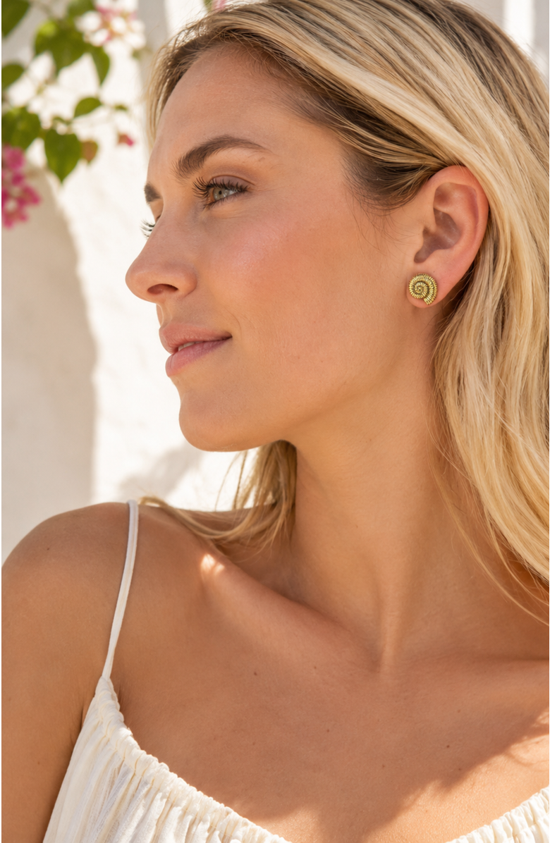DLORIA Golden Tide Shell Stud Earrings, Alternate, color, Gold