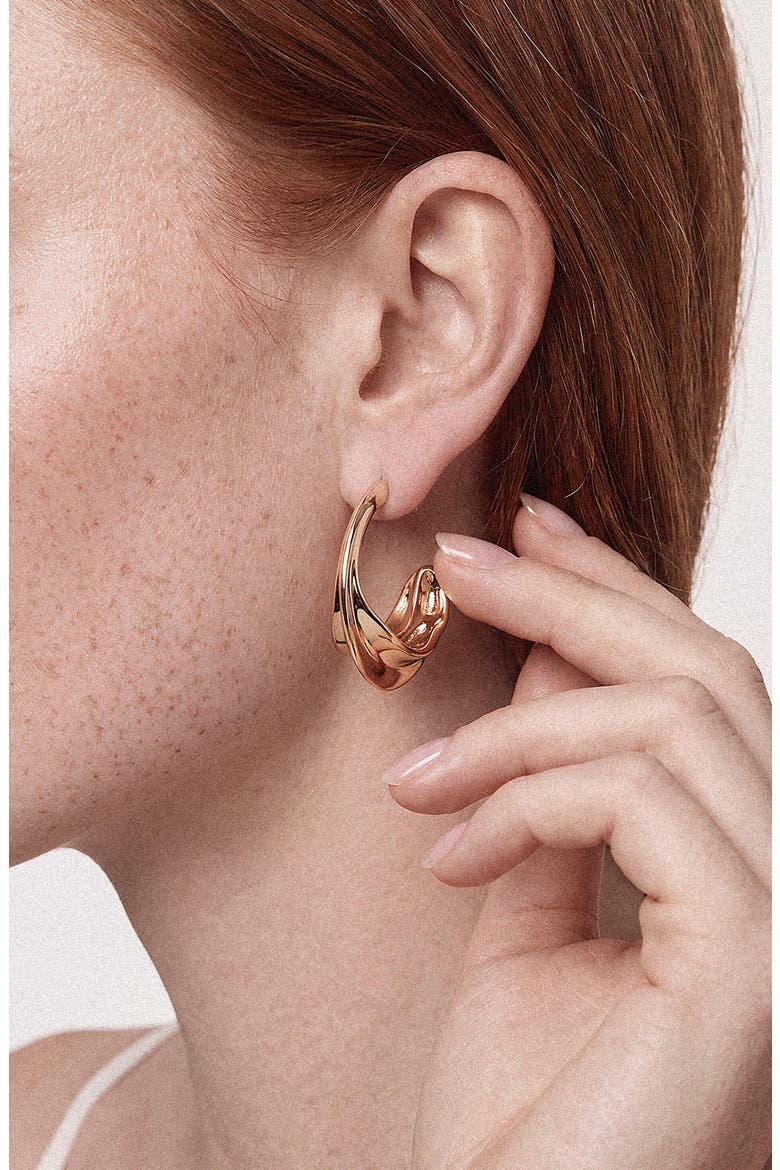Fluid Wave Hoop Earrings, Alternate, color, GOLD