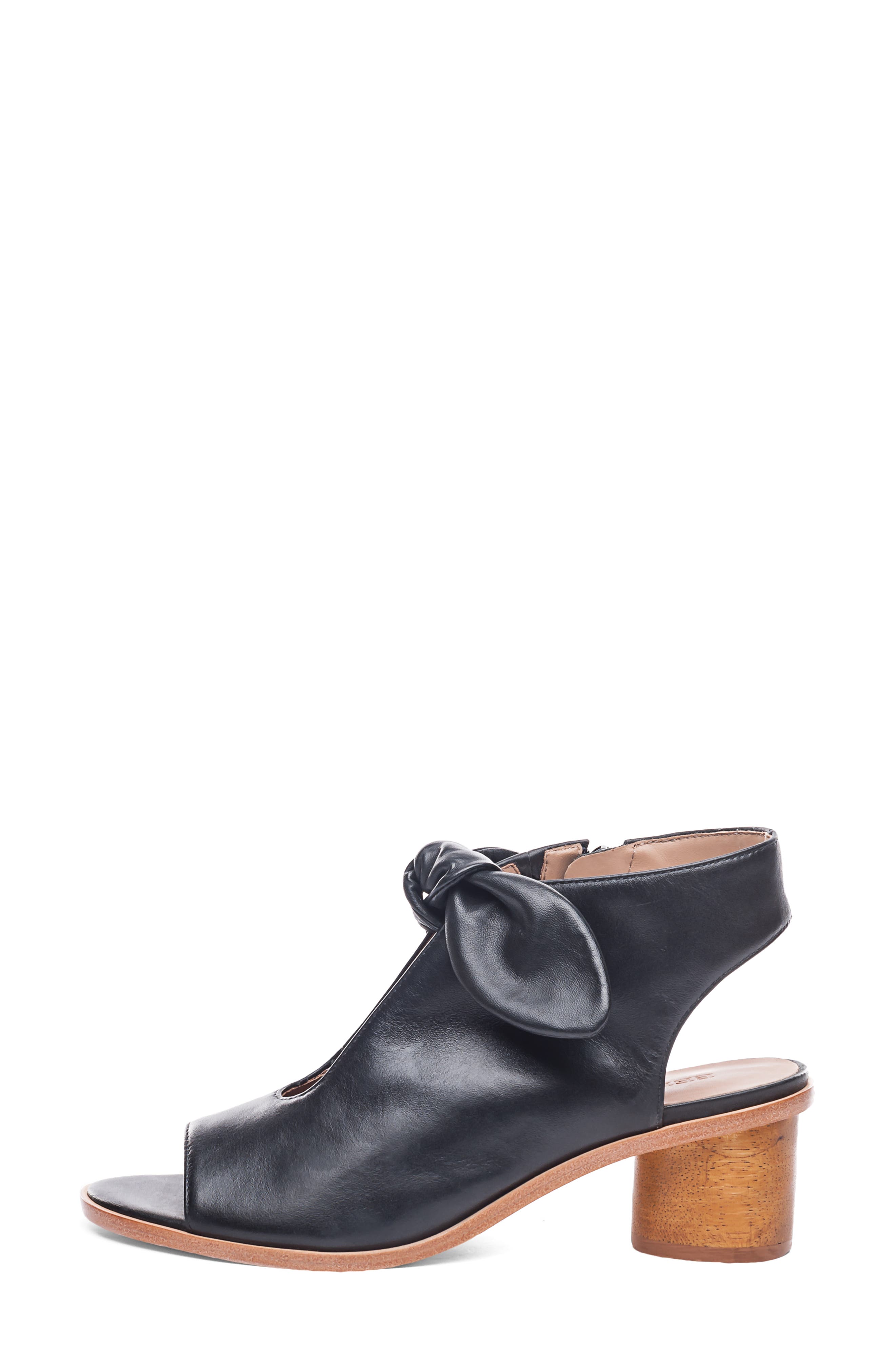 Bernardo Footwear Bernardo Luna Sandal, Alternate, color, 