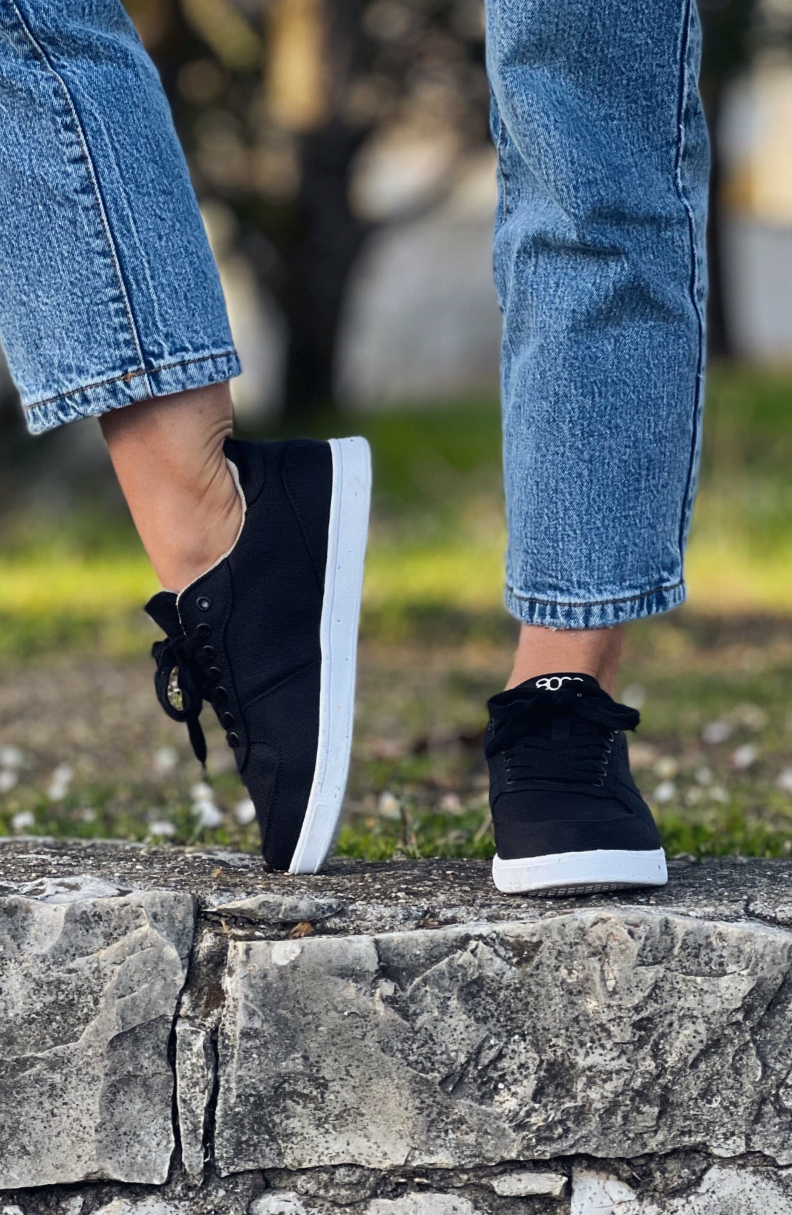 The Seeker Sneaker - image 4