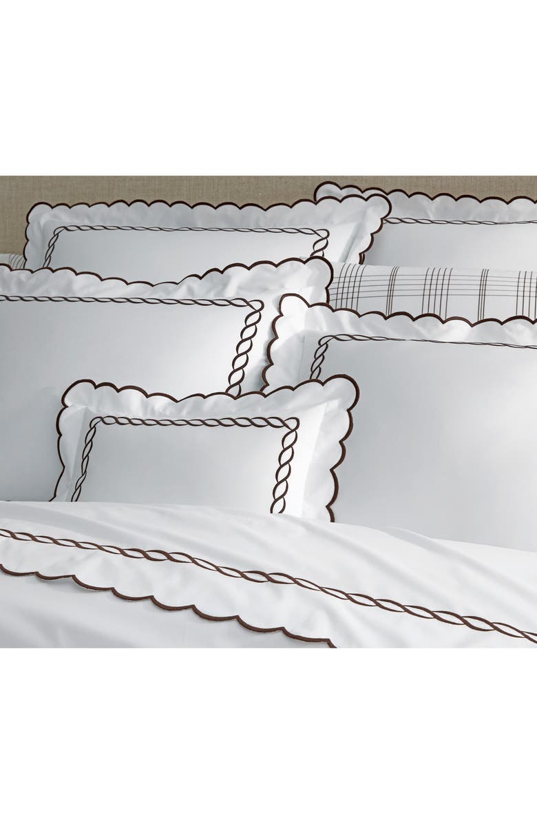 Matouk Classic Chain Scallop Duvet Cover, Alternate, color, White
