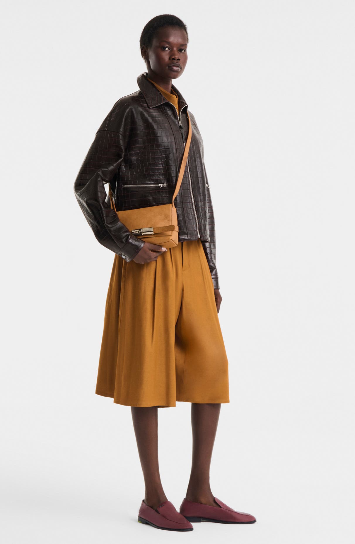 Le Smart Flow Leather Crossbody Bag, Alternate, color, CARAMEL