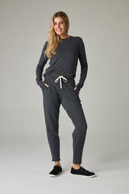 eavolu Serengeti Eco-Luxe Fleece Slim Pant - Cloud-Soft Comfort