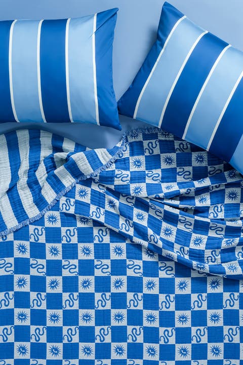 Costa Geometric Jacquard Fringed Oversiezed King Coverlet