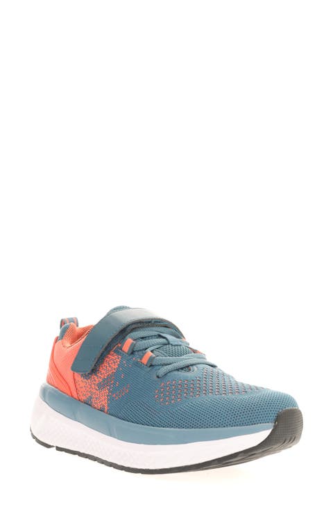 Ultra FX Walking Sneaker (Women)