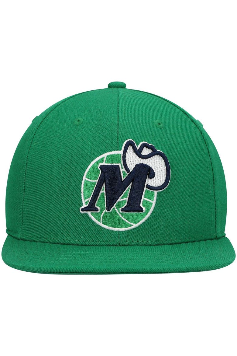 Men's Mitchell & Ness Green Dallas Mavericks Hardwood Classics Team Ground 2.0 Snapback Hat, Alternate, color, Green