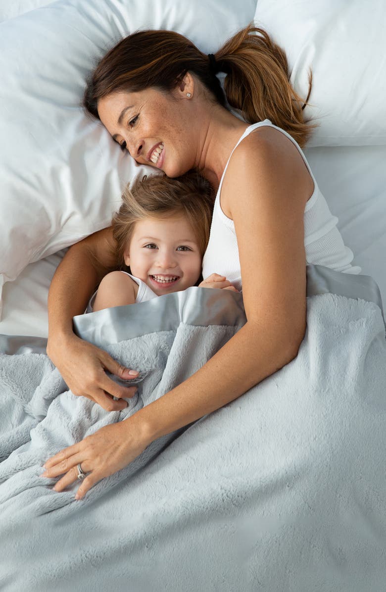 Little Giraffe Luxe Big Kid Blanket, Alternate, color, Silver