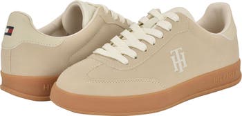 Low Top Sneaker