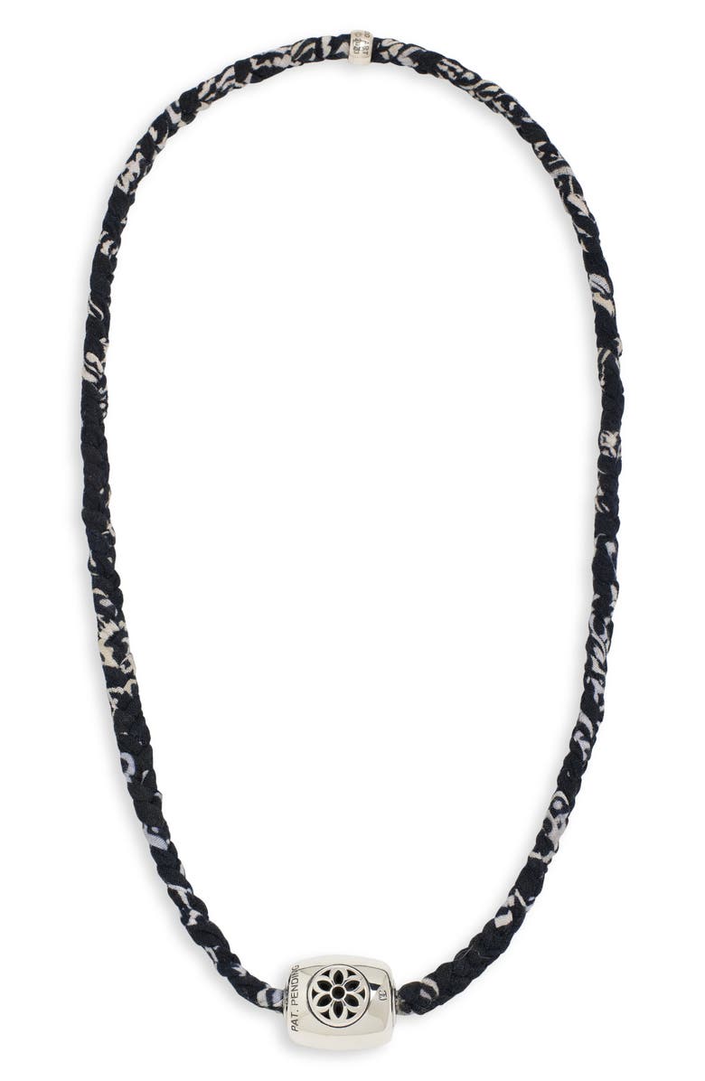 Good Art Hlywd Men's Pooka Raised Rosette Sterling Silver Pendant Necklace, Main, color, 