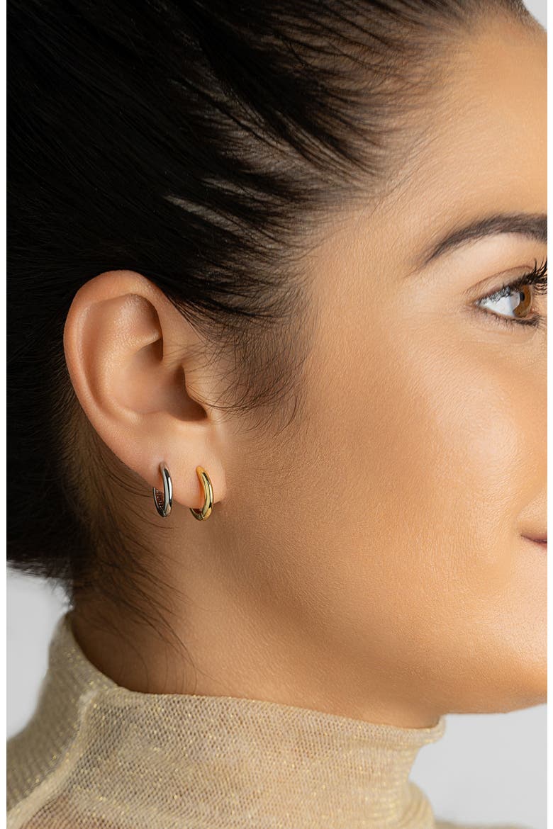 Set of 2 Two-Tone Huggie Hoop Earrings, Alternate, color, MULTI
