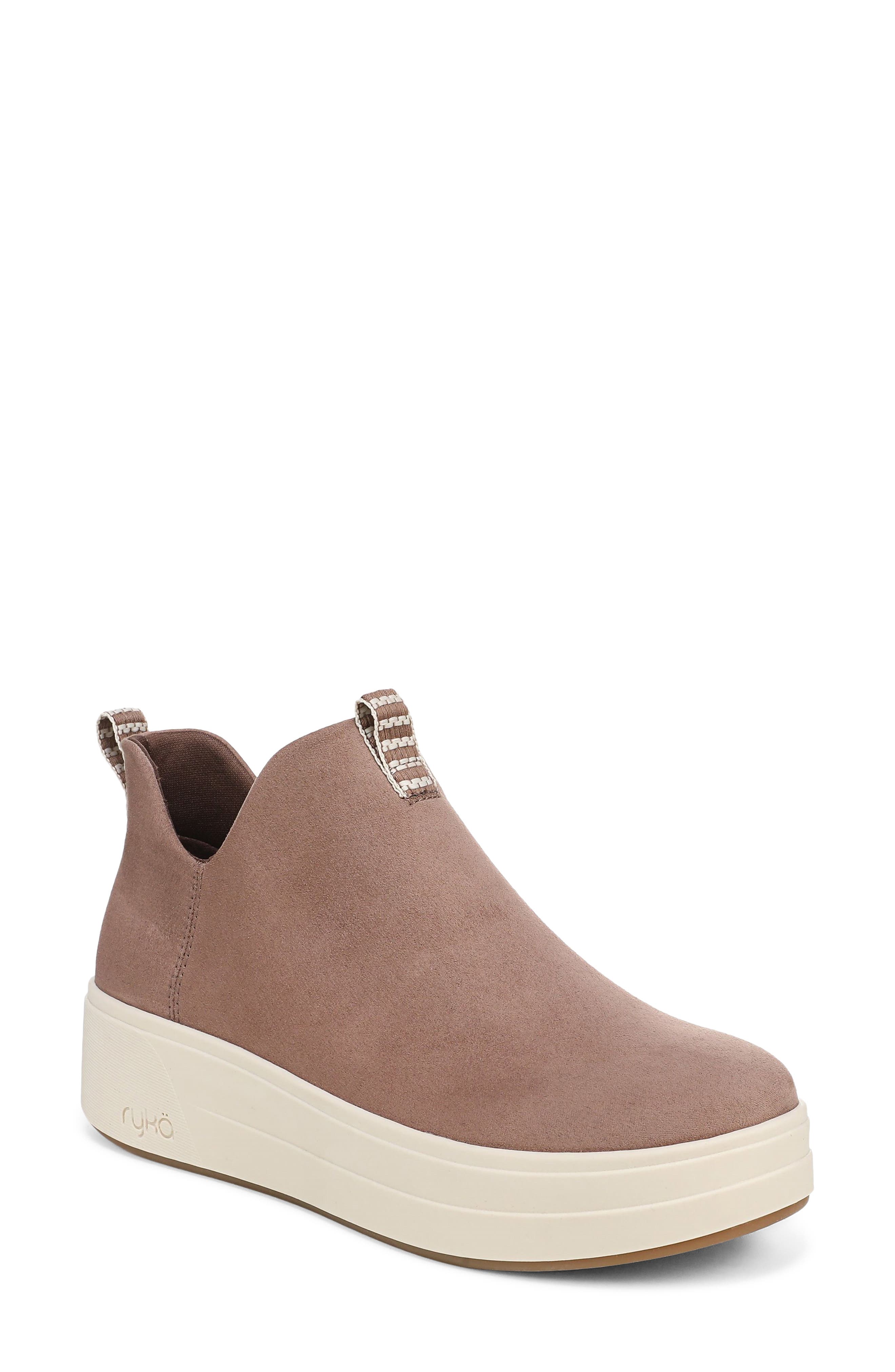 Vivie Short Boot